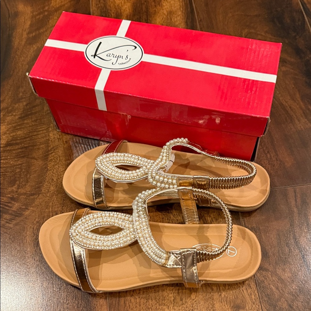 Brand New Chic Gold and Cream Sandals